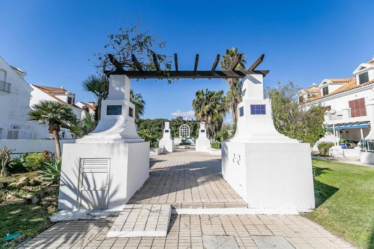 Sur Suites Castillo Fuengirola Exteriör bild